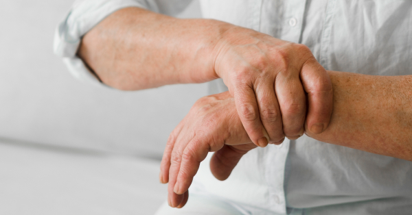 Reumatoidni artritis: lečenje fizikalnom terapijom i saveti za svakodnevni život